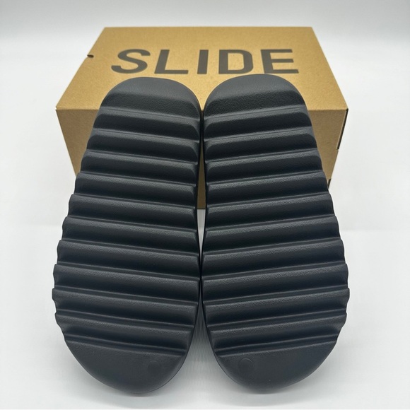 Brand new men’s Adidas Yeezy Slide size 7-13 - Picture 5 of 5